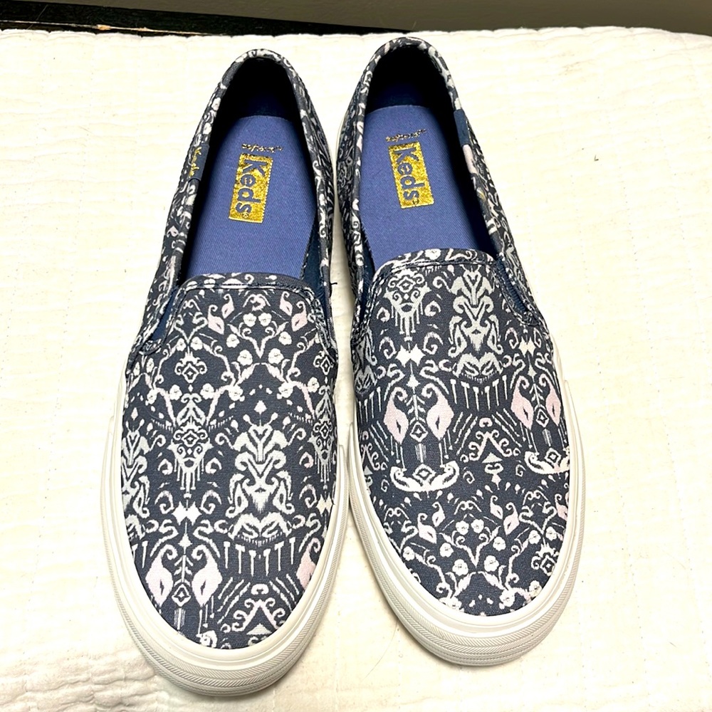 Women's Keds shoes, softerra style. Brand new. US size 7.5, UK size 5. EU 38.